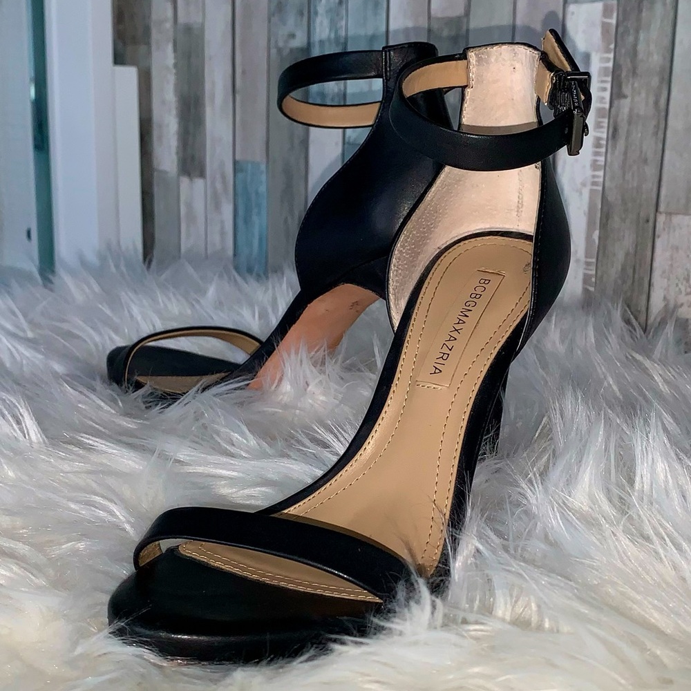 BCBGMAXAZRIA BLACK SANDALS 6.5
